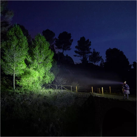 FENIX Latarka czołowa HM23 V2.0 300 lumenów