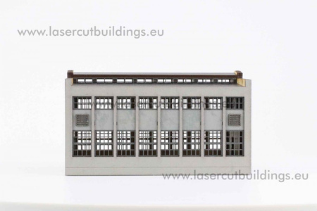 Fabryka ze świetlikiem LBHP0054 - prepaint - 1:56 / 28mm