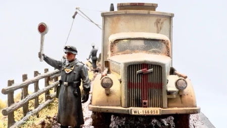 RUBICON 280047 -SdKfz 305/3a Expansion Set - Box Body (Einheitskoffer)