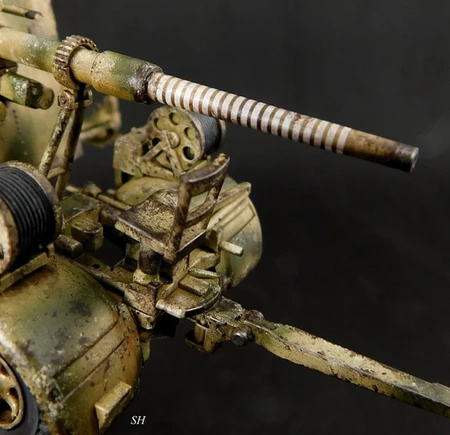 RUBICON 280069 - 8.8cm Flak 36/37 AA/AT Gun with SdAh 202 & Crew