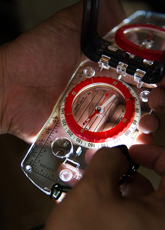 Kompas NH15A003-E NATUREHIKE