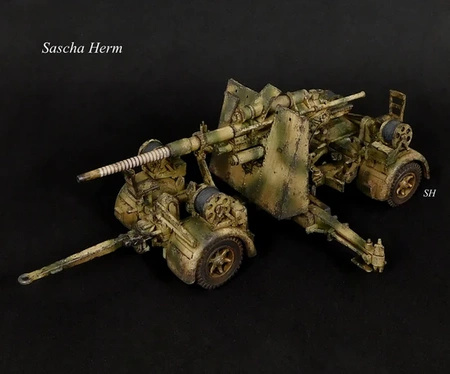 RUBICON 280069 - 8.8cm Flak 36/37 AA/AT Gun with SdAh 202 & Crew