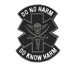 Naszywka 3D PVC Do no harm black 101 INC